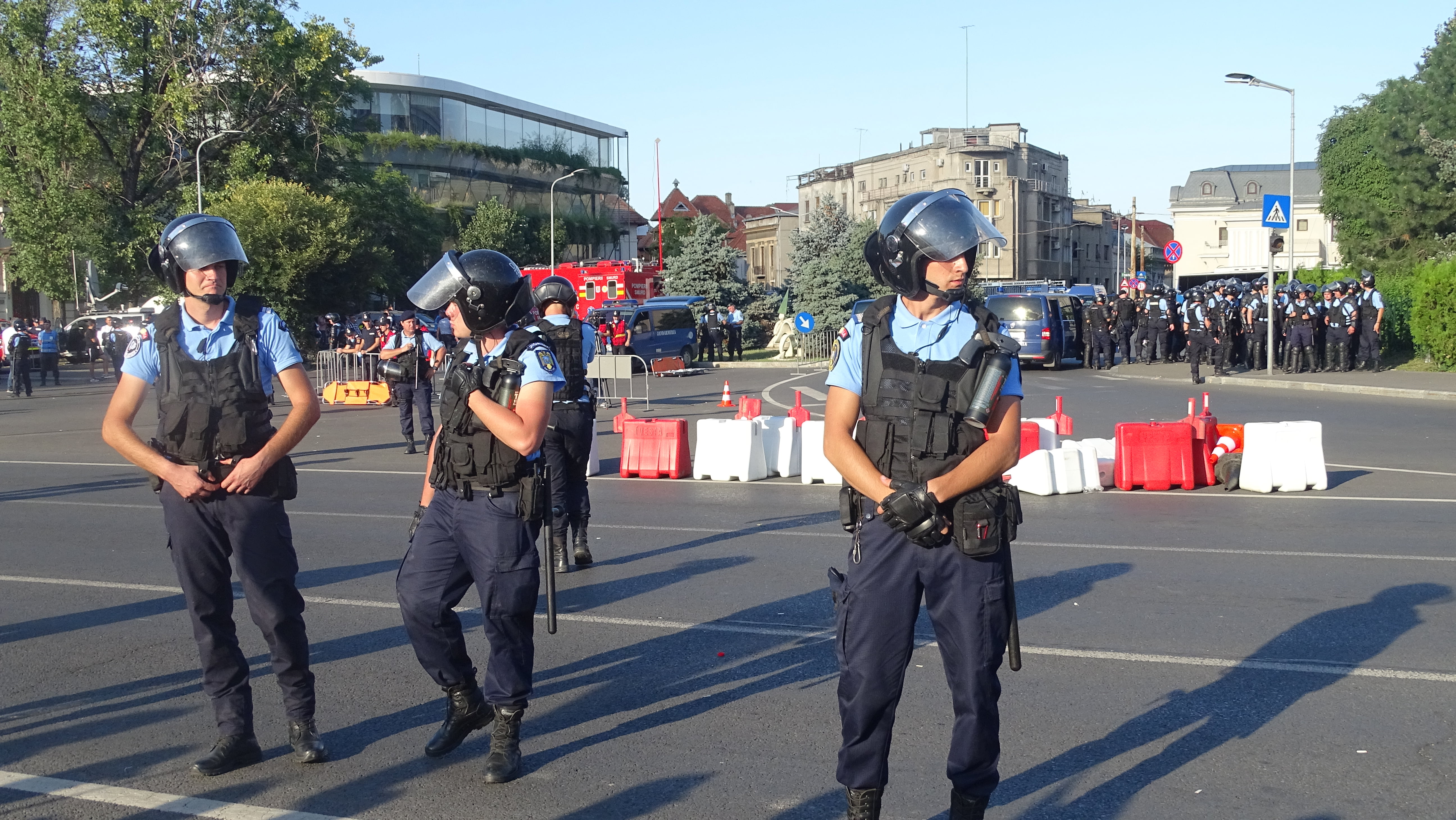 jandarmerie miting protest piata victoriei