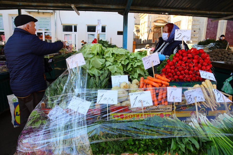 STUDIU Românii consideră alimentele autohtone net superioare celor produse în afara țării
