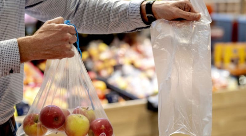 ambalaje plastic supermarket fructe