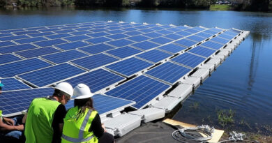 A început construcția primului parc fotovoltaic plutitor din România